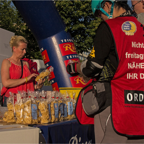 IMG_3721_bniesar_nachtskaten_05_06_2015-Kopie.jpg
