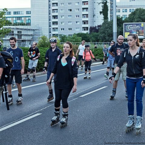 IMG_2136_niesar_2018_07_06nachtskaten_dresden_familie