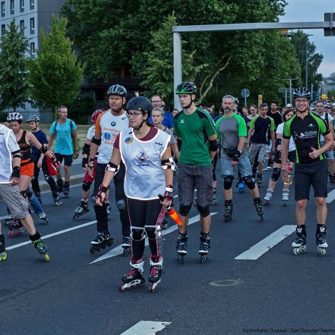 IMG_2154_niesar_2018_07_06nachtskaten_dresden_familie