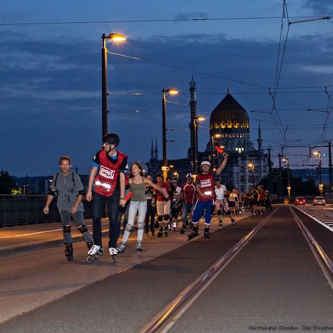 IMG_2188_niesar_2018_07_06nachtskaten_dresden_familie
