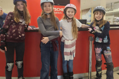 17723750162846619541882585900609